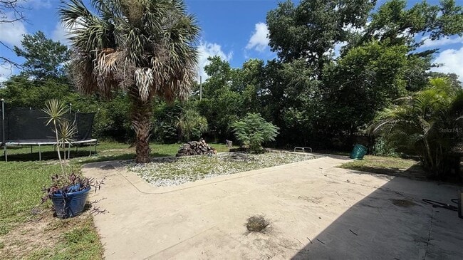 Building Photo - 1916 N Hastings St