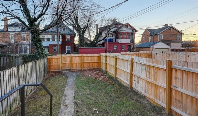 Building Photo - 1515 Hawthorne Ave