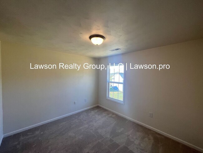 Building Photo - Newer Construction in Vinton with Incredible Mountain Views and  Attached Garage