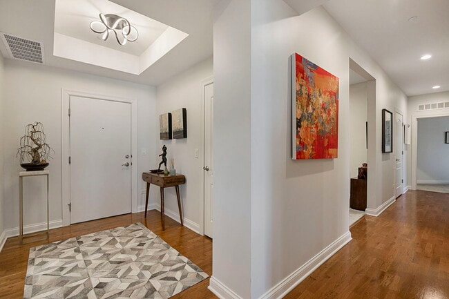 Building Photo - 1800 Amberley Ct