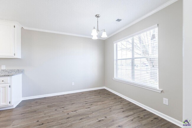 Building Photo - 404 Chadwyck Cir