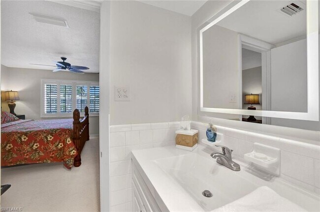 Building Photo - 386 Harbour Dr