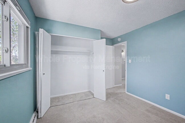 Building Photo - 9037 E Nassau Ave