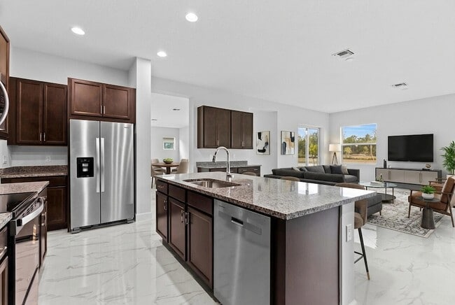 Building Photo - 15054 Wildwood Cir