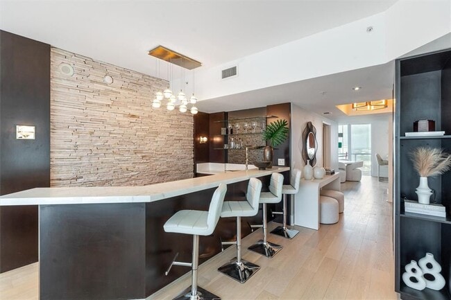Building Photo - 333 Las Olas Way