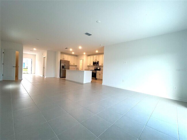 Building Photo - 5683 Ficus Aurea St