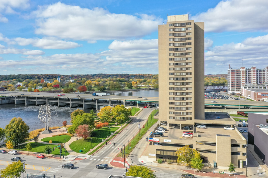 Primary Photo - Cedar River Tower Apartments