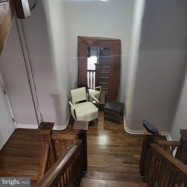 Building Photo - 2012 Mt Royal Terrace