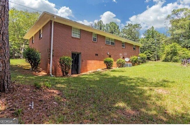 Building Photo - 306 Laney Rd