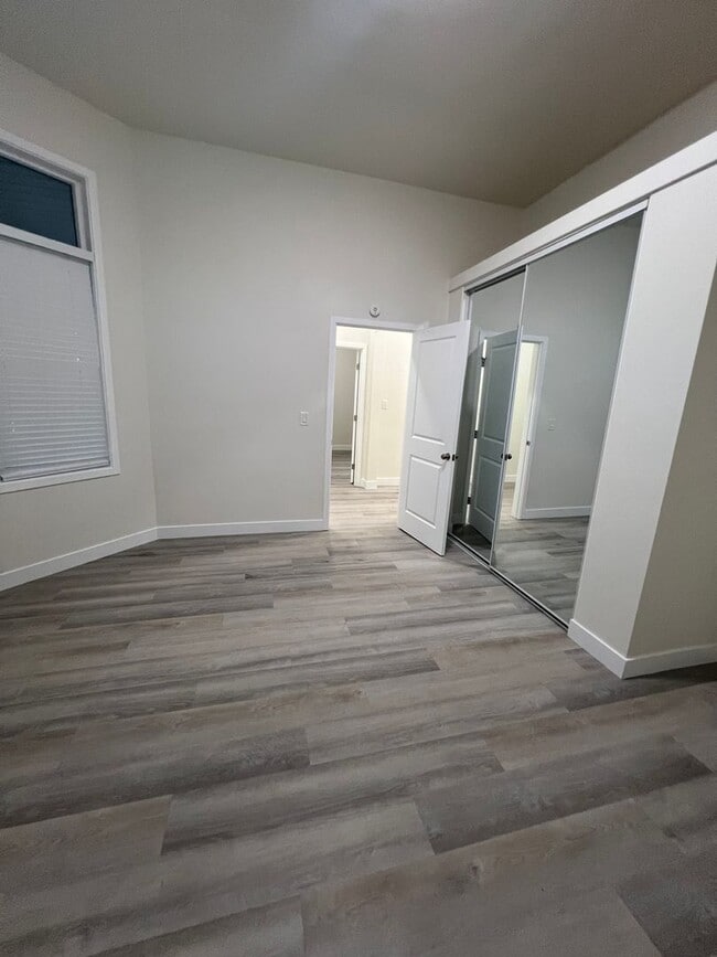 Building Photo - West 76th