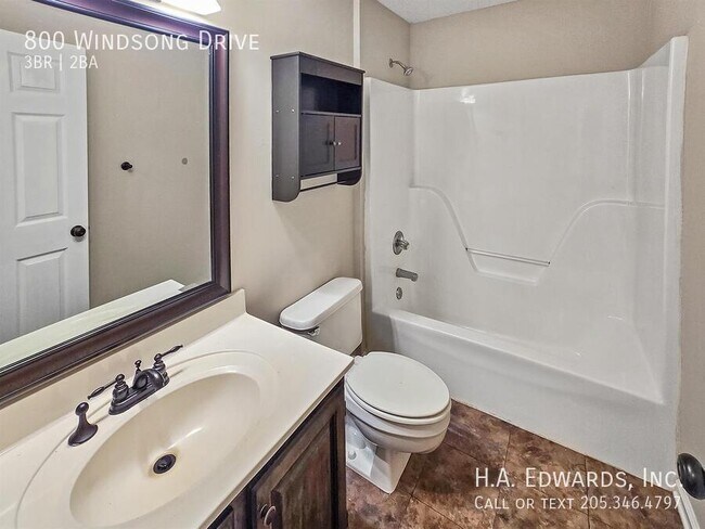 Building Photo - 800 Windsong Dr
