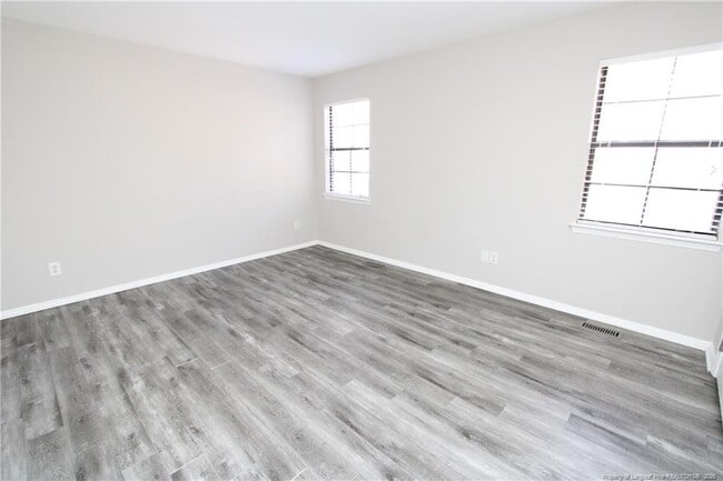 Building Photo - 4901 Coral Ridge Ct