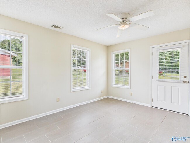 Building Photo - 9234 Segers Rd