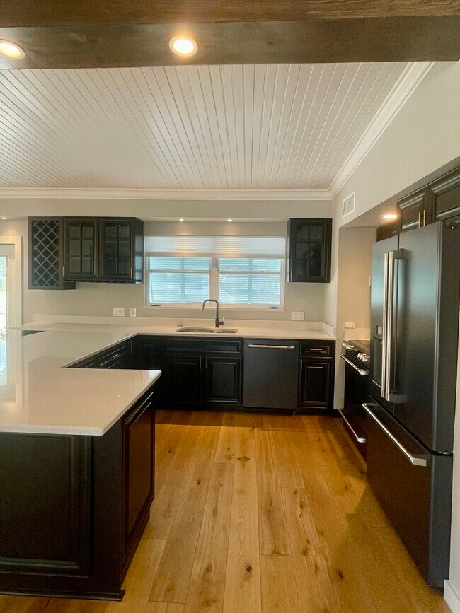 Building Photo - 3826 Harold Ave