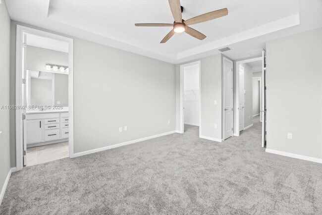 Building Photo - 2880 SE Federal Hwy