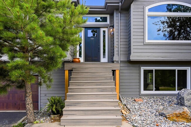 Building Photo - 1635 Muirfield Ln