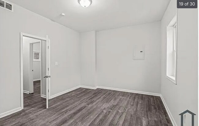 Building Photo - Modern 6-Bedroom Home in North Philadelphia