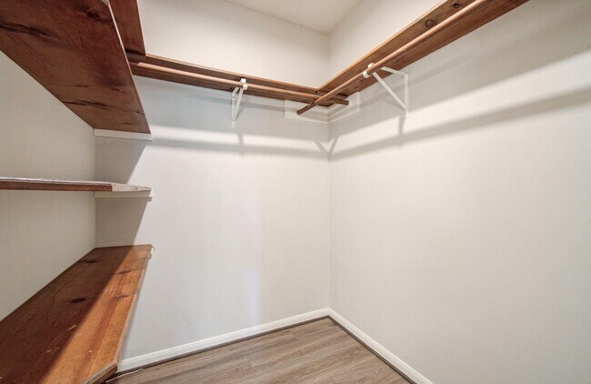 Building Photo - 11022 Riverview Dr