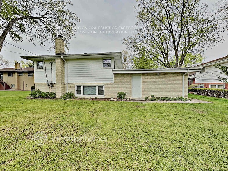 Building Photo - 12906 S Forestview Rd