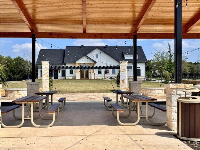 Building Photo - 2213 Nightjar Song Dr