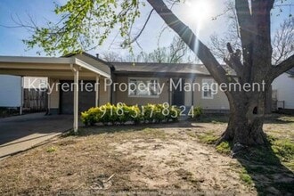 Building Photo - 3 Bed / 1 Bath in North Tulsa! Section 8 Welcomed!