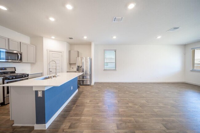 Building Photo - 119 Big Cypress Byu Rd