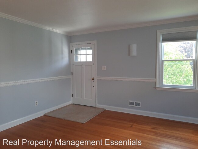 Building Photo - 3 br, 3.5 bath House - 115 Oakway Road