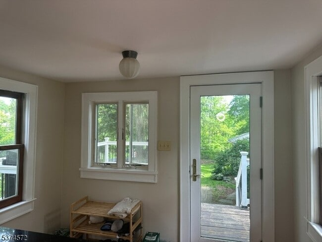 Building Photo - 90 Washington St