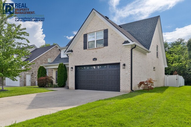 Building Photo - Gorgeous, Luxury 3 bd home with bonus room and screened-in patio! Triple Siegel Schools!