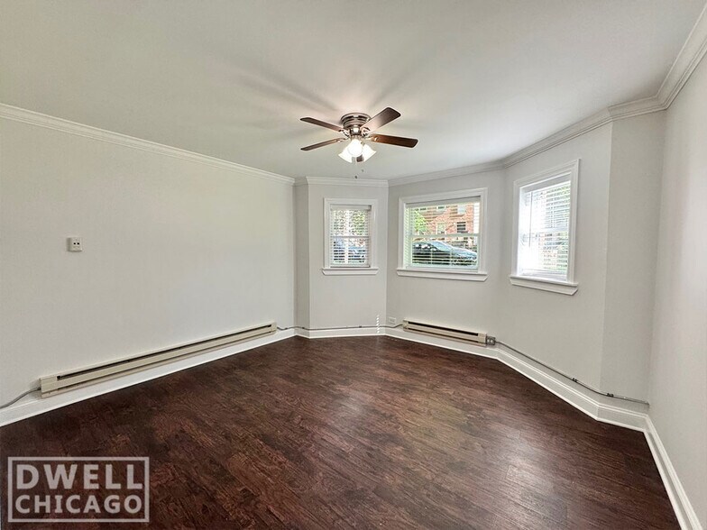 Building Photo - 2125 W Giddings St