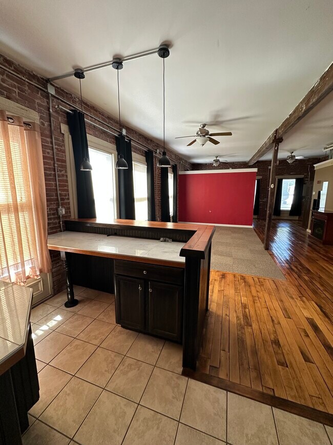 Building Photo - 55 Grove St