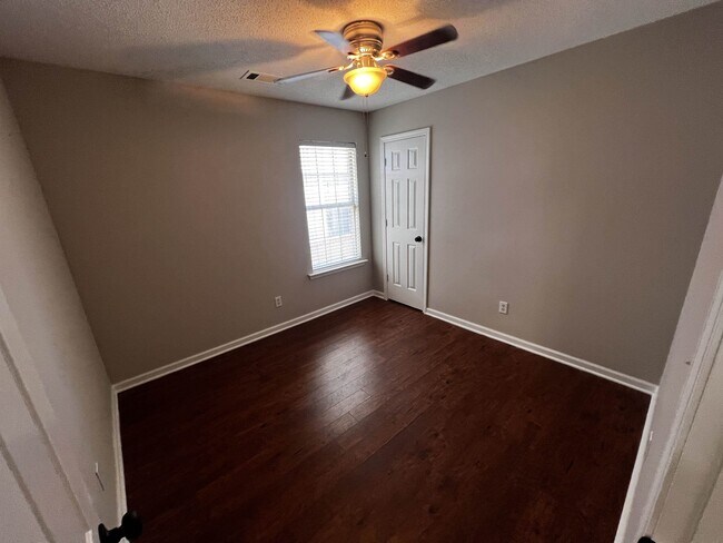 Building Photo - 6840 Mikayla Ln