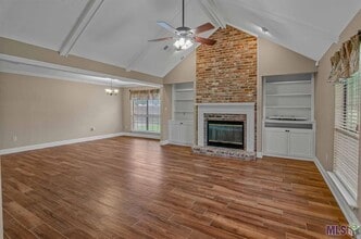 Building Photo - Charming 3 Bedroom 2 Bath House located in Central, La