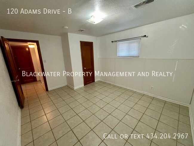 Building Photo - 1 Bedroom Apartment off Wards Ferry Road!