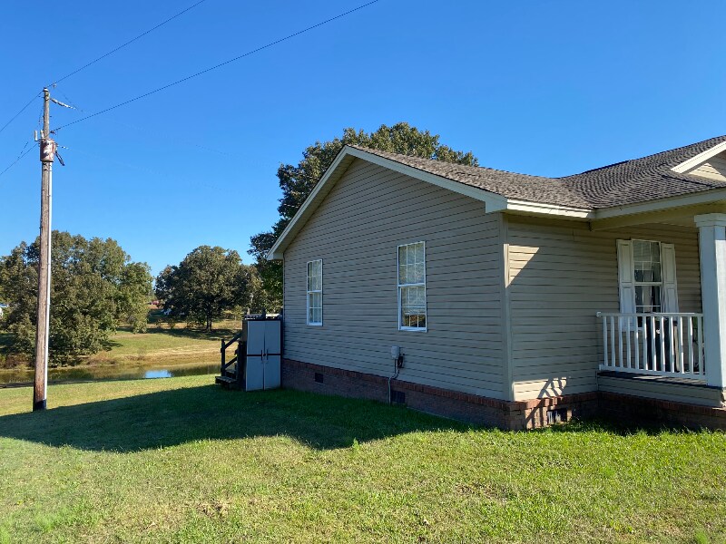 Building Photo - 160 Charity Ln