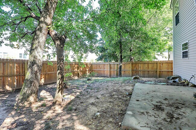 Building Photo - 115 Hunslet Cir