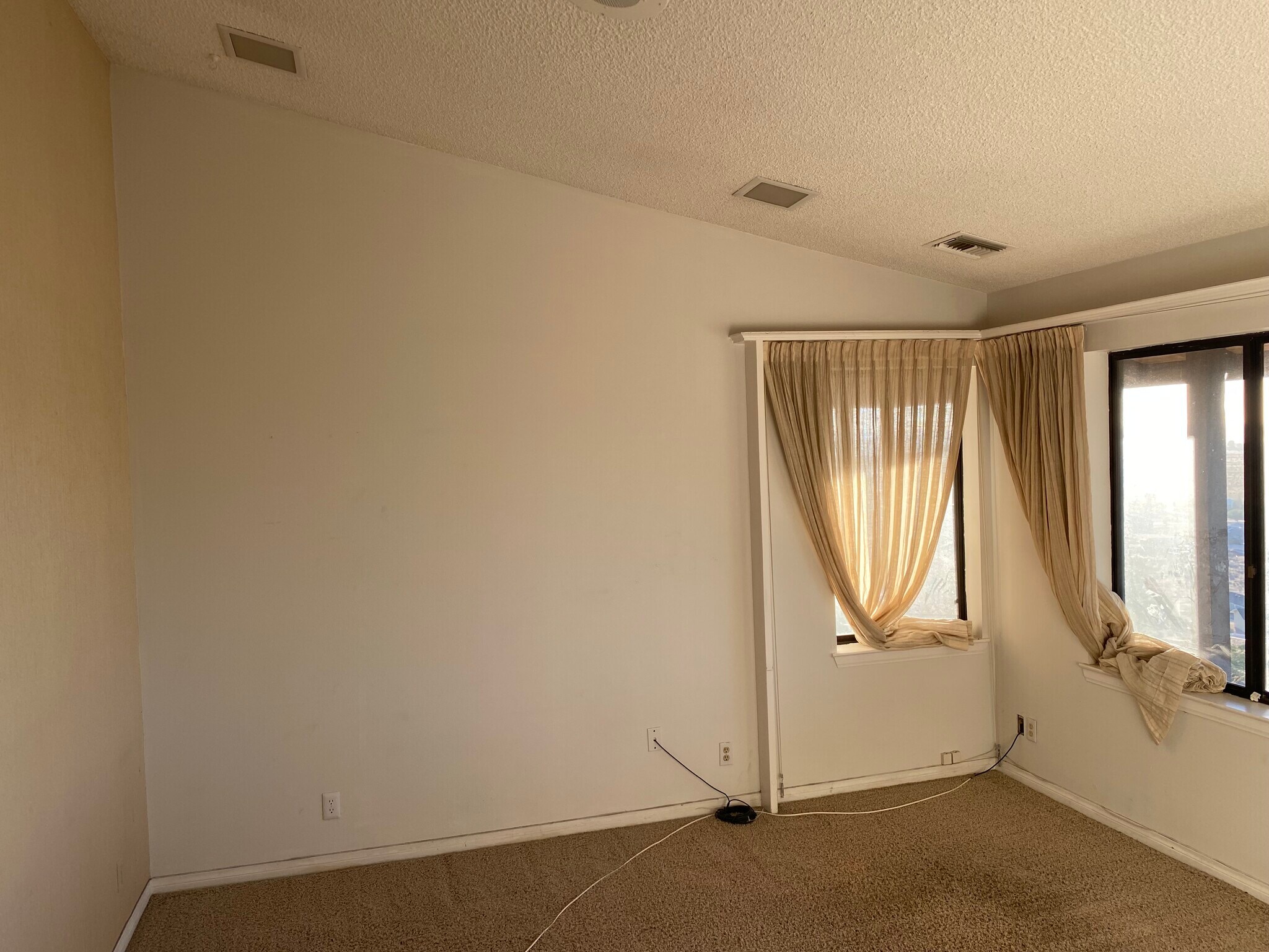 Building Photo - 22065 Ocotillo Way