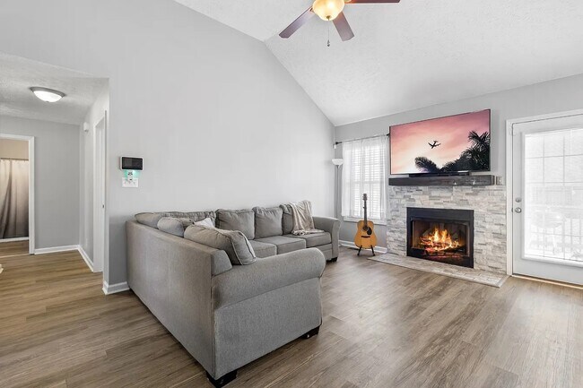 Building Photo - 1355 Whitt Ln