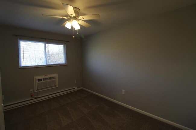 Building Photo - 708 N Main St