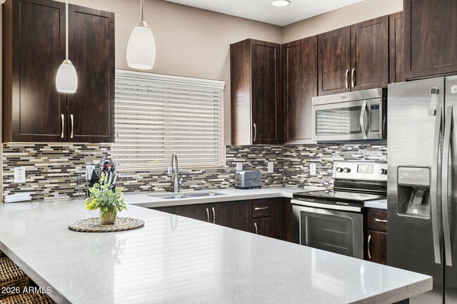 Building Photo - 5450 E Deer Valley Dr