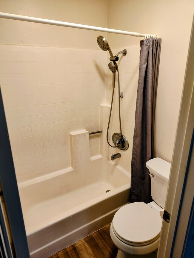 Building Photo - 25671 Le Parc