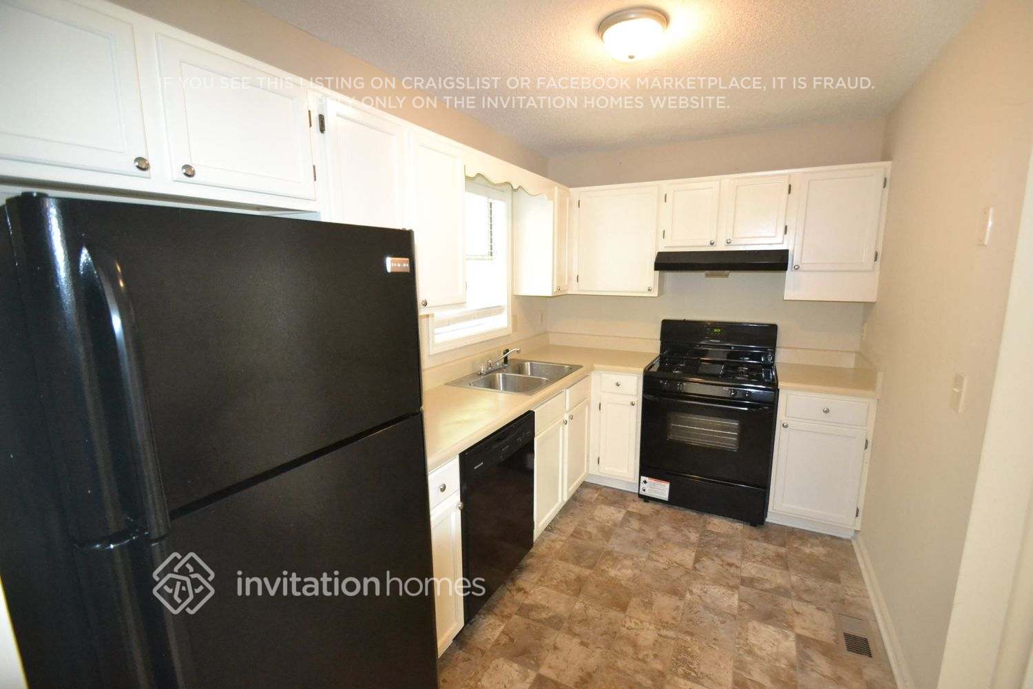 Building Photo - 112 Brookside Ct