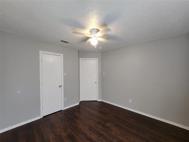 Building Photo - 1225 Lake Haven Dr