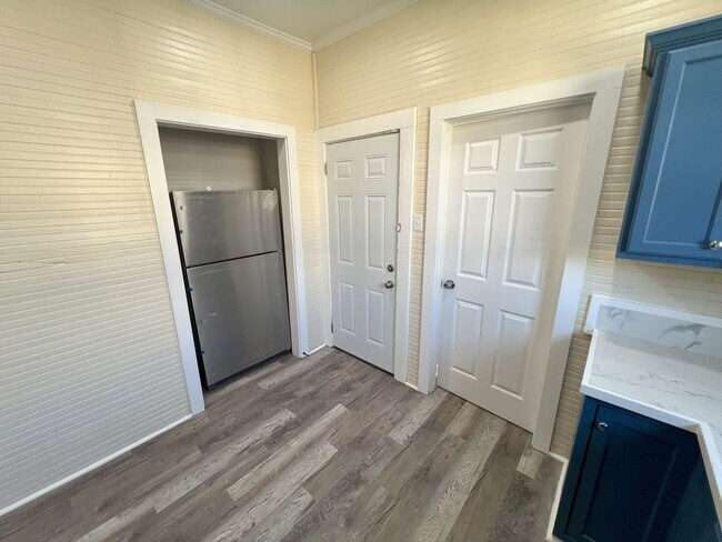 Building Photo - Charming 3-Bedroom Home Near Baton Rouge General Hospital!