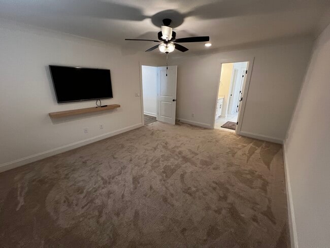 Building Photo - 129 Stewarts Lndg Dr