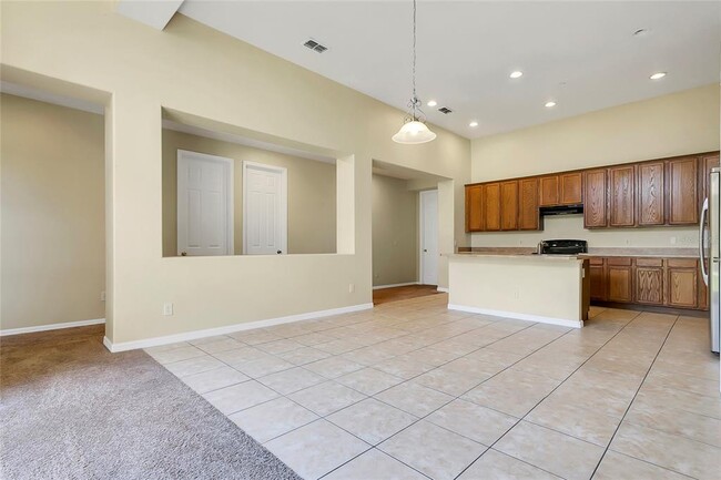 Building Photo - 10102 Caroline Park Dr