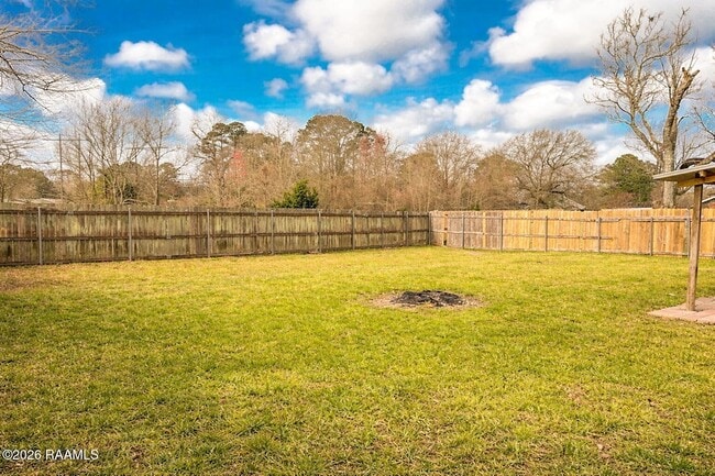 Building Photo - 222 Winsor Dr