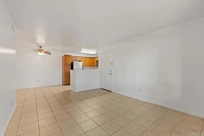 Building Photo - Conveniently Located - Available Immediately!