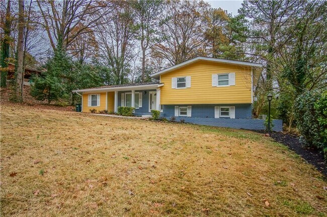Building Photo - 2640 Casher Dr