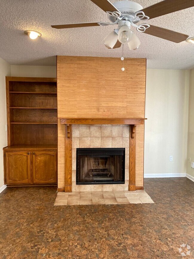 Building Photo - 3218 Toulon Dr